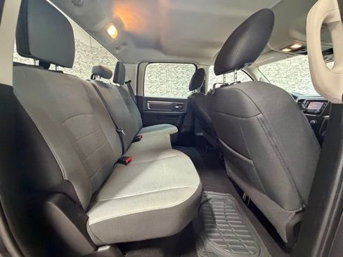 Used 2022 RAM 1500 Classic SLT AWD/4WD image 10