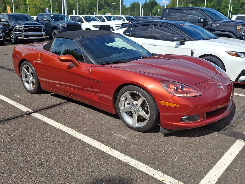 Used 2005 Chevrolet Corvette Convertible w/ Preferred Equipment Group RWD image 4
