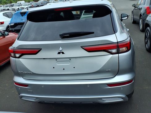 Used 2023 Mitsubishi Outlander SE Black Edition FWD image 7