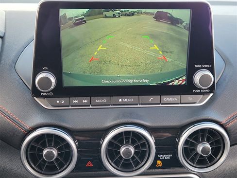 Used 2025 Nissan Sentra SR image 13