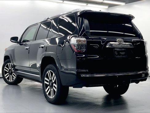 Used 2023 Toyota 4Runner Limited AWD/4WD image 2