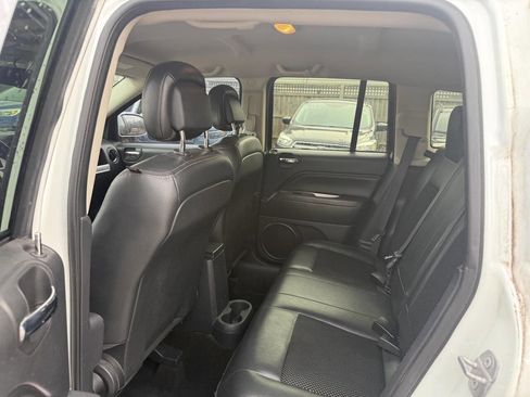 Used 2016 Jeep Compass Latitude image 18