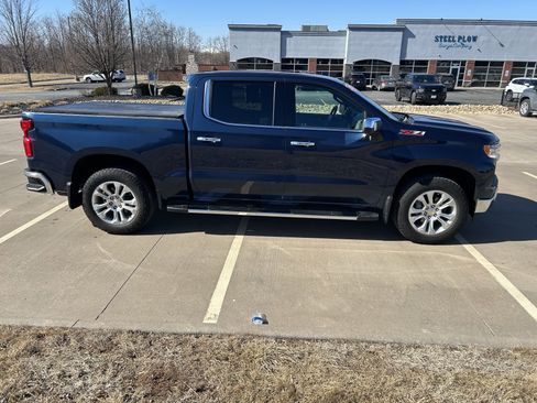 Used 2023 Chevrolet Silverado 1500 LTZ image 2