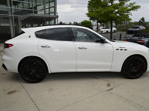 New 2024 Maserati Levante Modena Ultima image 4