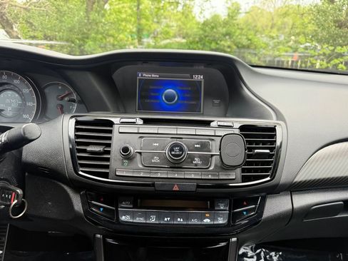 Used 2017 Honda Accord Sport image 22