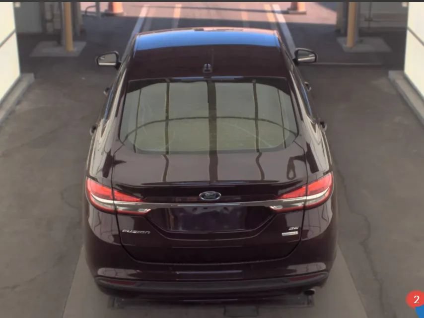 Used 2017 Ford Fusion SE w/ Fusion SE Technology Package FWD image 4