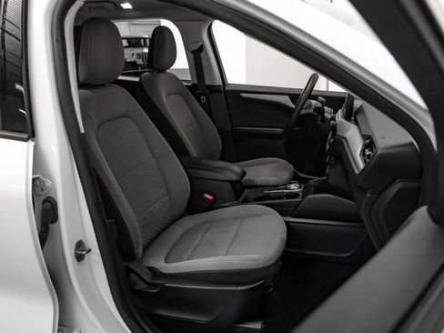 Used 2022 Ford Escape SE FWD image 30