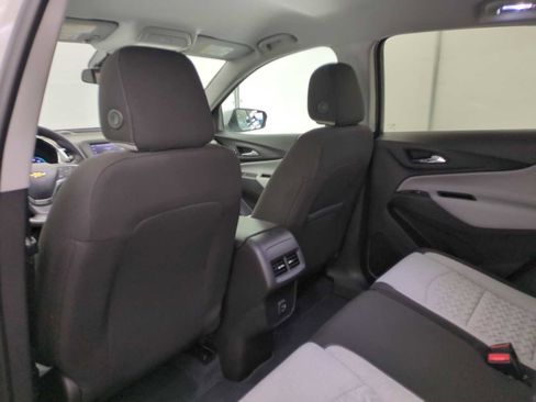 Used 2023 Chevrolet Equinox LT image 30