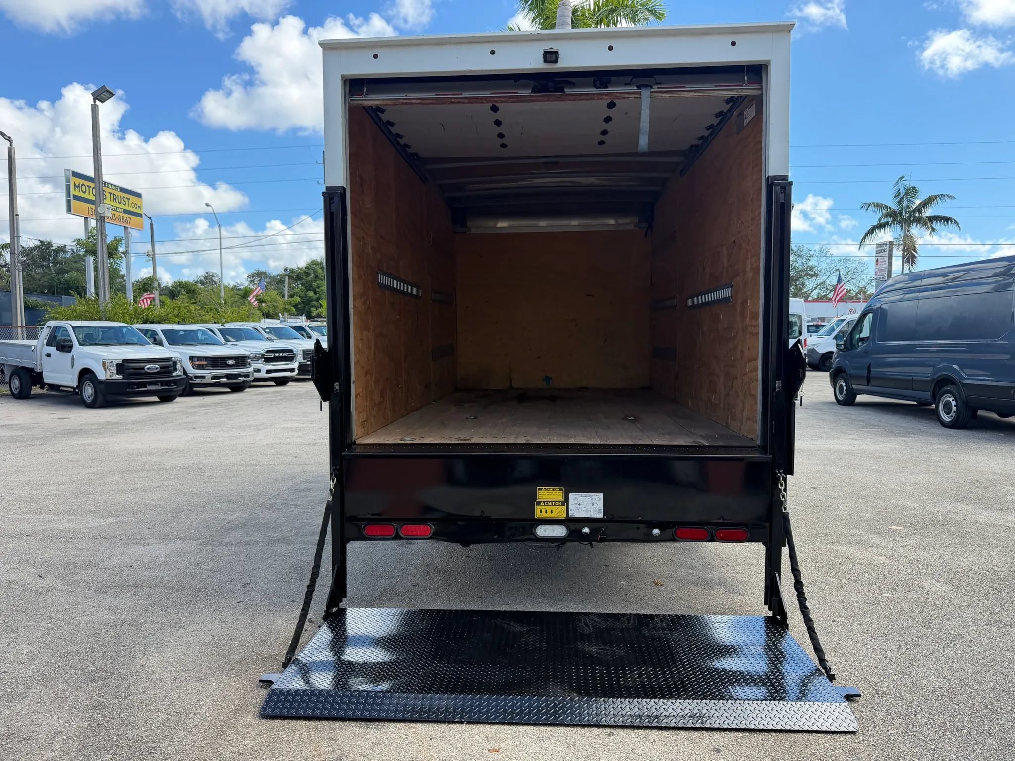 Used 2019 Mercedes-Benz Sprinter 170 image 7