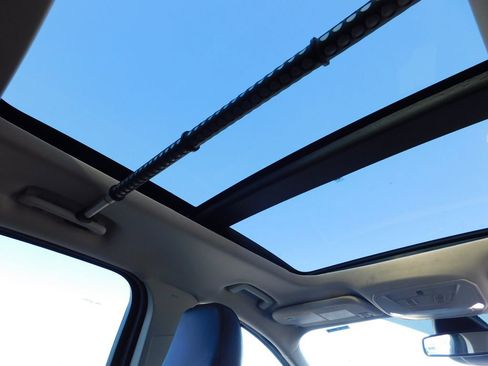 Used 2019 Ford Escape SEL image 4