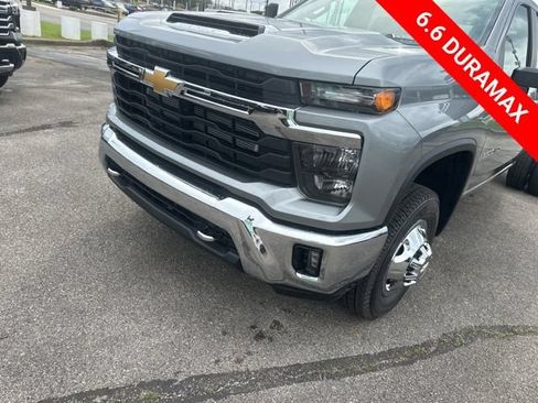 New 2026 Chevrolet Silverado 3500 LT w/ Convenience Package AWD/4WD image 9