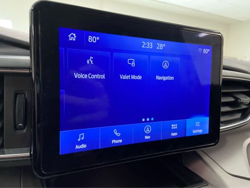 Used 2023 Ford Explorer XLT w/ Equipment Group 202A image 32