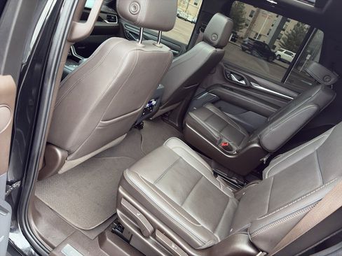 Used 2021 GMC Yukon Denali w/ Denali Premium Package image 13