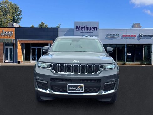 Used 2023 Jeep Grand Cherokee L Limited AWD/4WD image 8