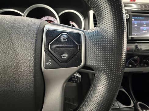 Used 2015 Toyota Tacoma TRD Pro image 18