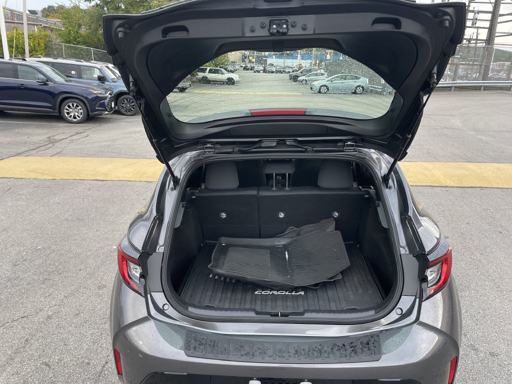 Certified 2024 Toyota Corolla SE FWD image 13