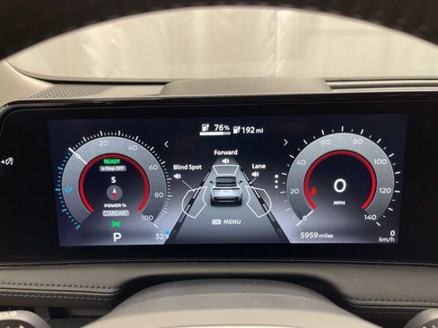 Used 2023 Nissan Ariya AWD image 5