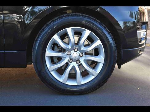 Used 2017 Land Rover Range Rover Sport HSE image 38