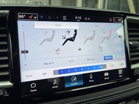 New 2026 Chrysler Pacifica Select image 31