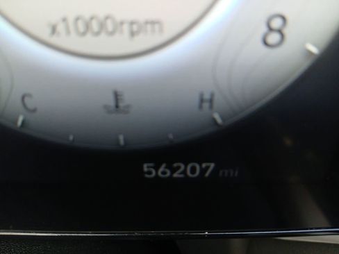 Used 2024 Hyundai Elantra SEL image 17