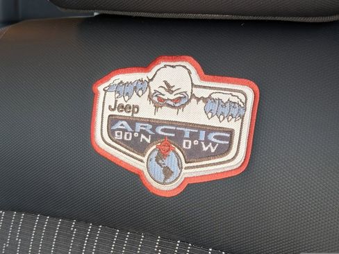 Used 2012 Jeep Wrangler Sahara image 20