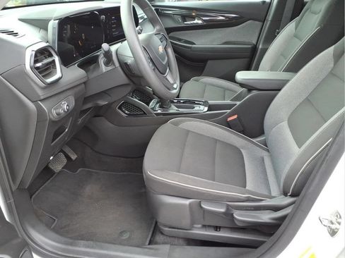 Used 2024 Chevrolet TrailBlazer LT FWD image 20