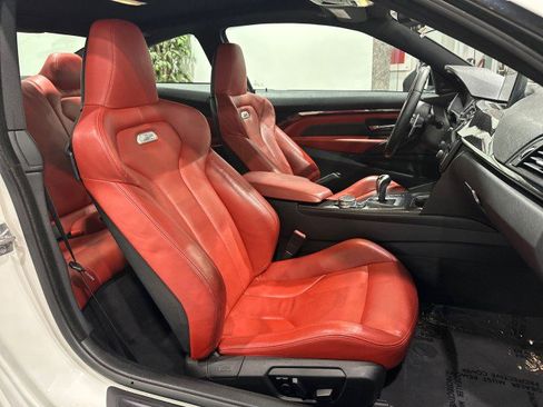 Used 2015 BMW M4 Coupe RWD image 5