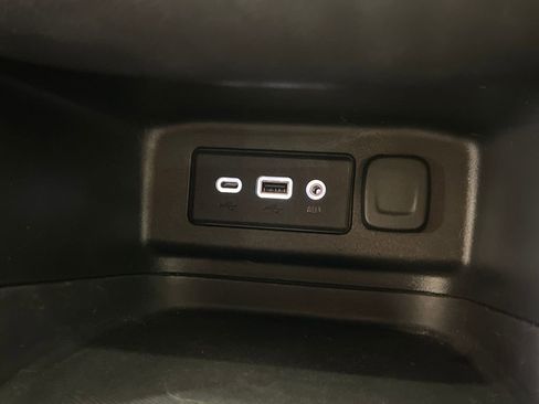 Used 2022 Chevrolet Equinox LT image 32