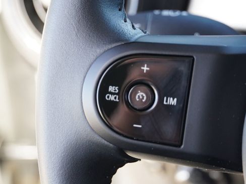 Used 2023 MINI Cooper 2-Door Hardtop image 20