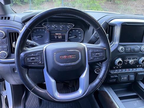 Used 2020 GMC Sierra 1500 SLT w/ SLT Convenience Package AWD/4WD image 14
