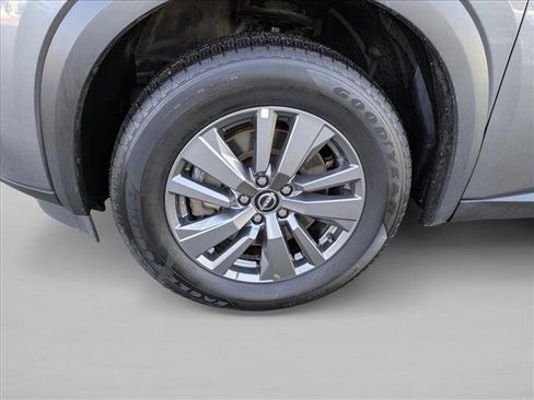 Used 2024 Nissan Pathfinder SV image 23