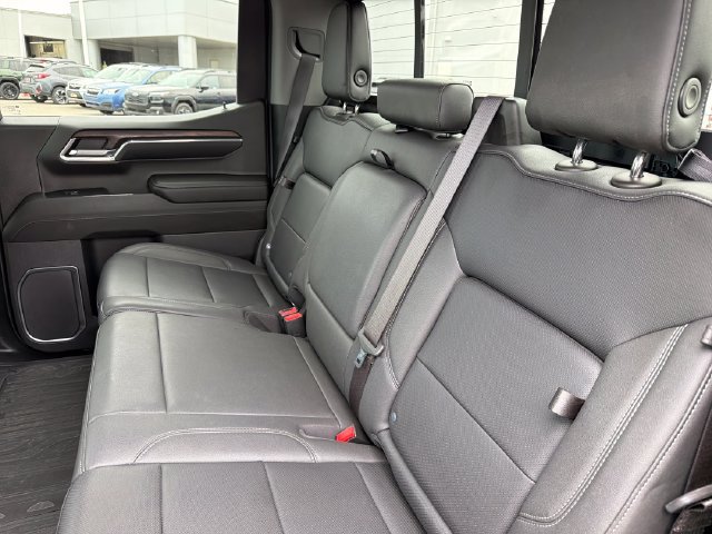 Used 2023 GMC Sierra 1500 SLT w/ SLT Premium Plus Package AWD/4WD image 22