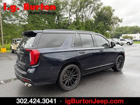 Used 2021 GMC Yukon Denali w/ Denali Premium Package AWD/4WD image 3