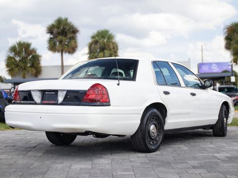 Used 2005 Ford Crown Victoria Police Interceptor RWD image 8