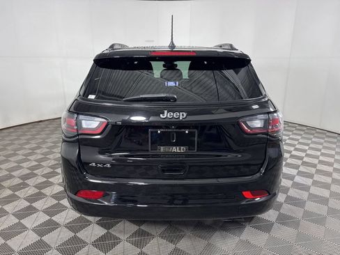 Used 2022 Jeep Compass High Altitude AWD/4WD image 9