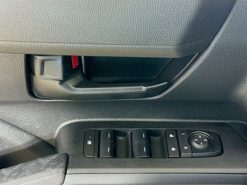 Used 2025 Toyota Tacoma SR image 21