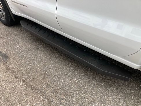 Used 2021 GMC Sierra 1500 SLE image 30