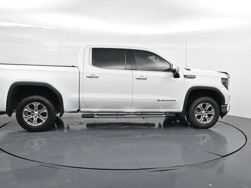 Used 2024 GMC Sierra 1500 SLT RWD image 8