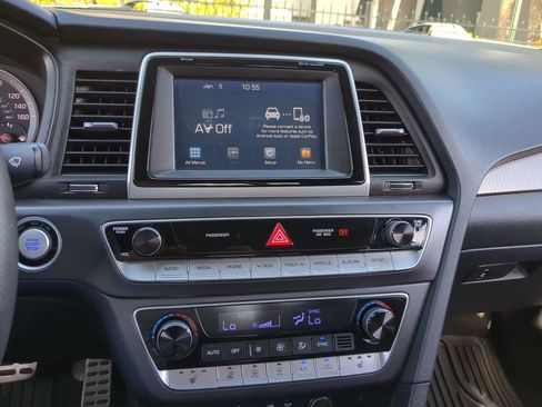 Used 2018 Hyundai Sonata Sport image 22