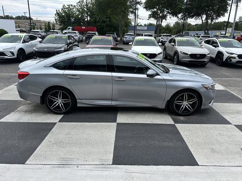 Used 2021 Honda Accord Touring image 3