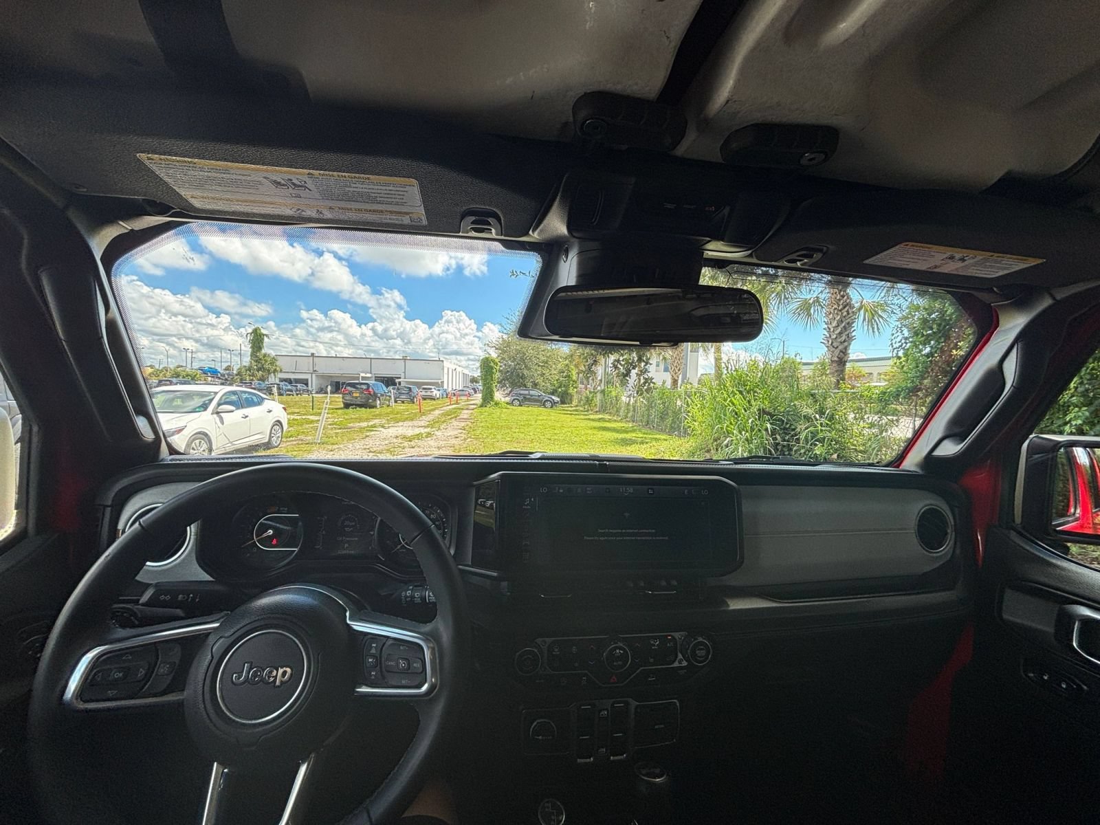 Used 2025 Jeep Wrangler Unlimited Sahara AWD/4WD image 34