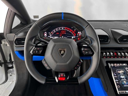 Used 2023 Lamborghini Huracan Tecnica RWD image 10