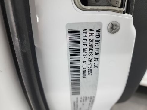 Used 2024 Chrysler Pacifica Limited image 71