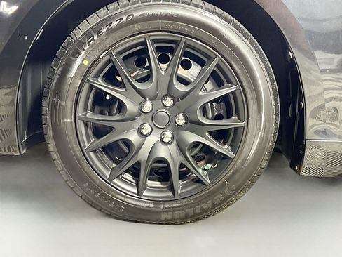 Used 2020 Toyota Corolla LE w/ Carpet Mat Package (TMS) image 12