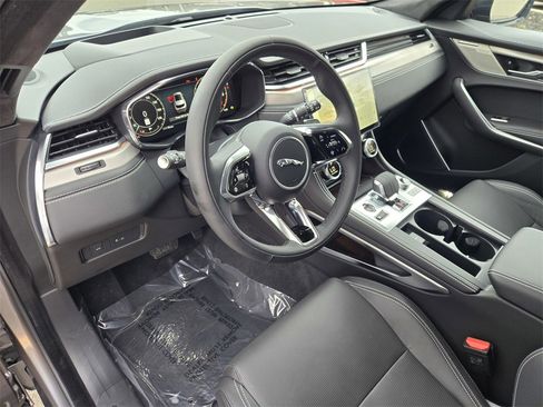 New 2026 Jaguar F-PACE R-Dynamic S image 12