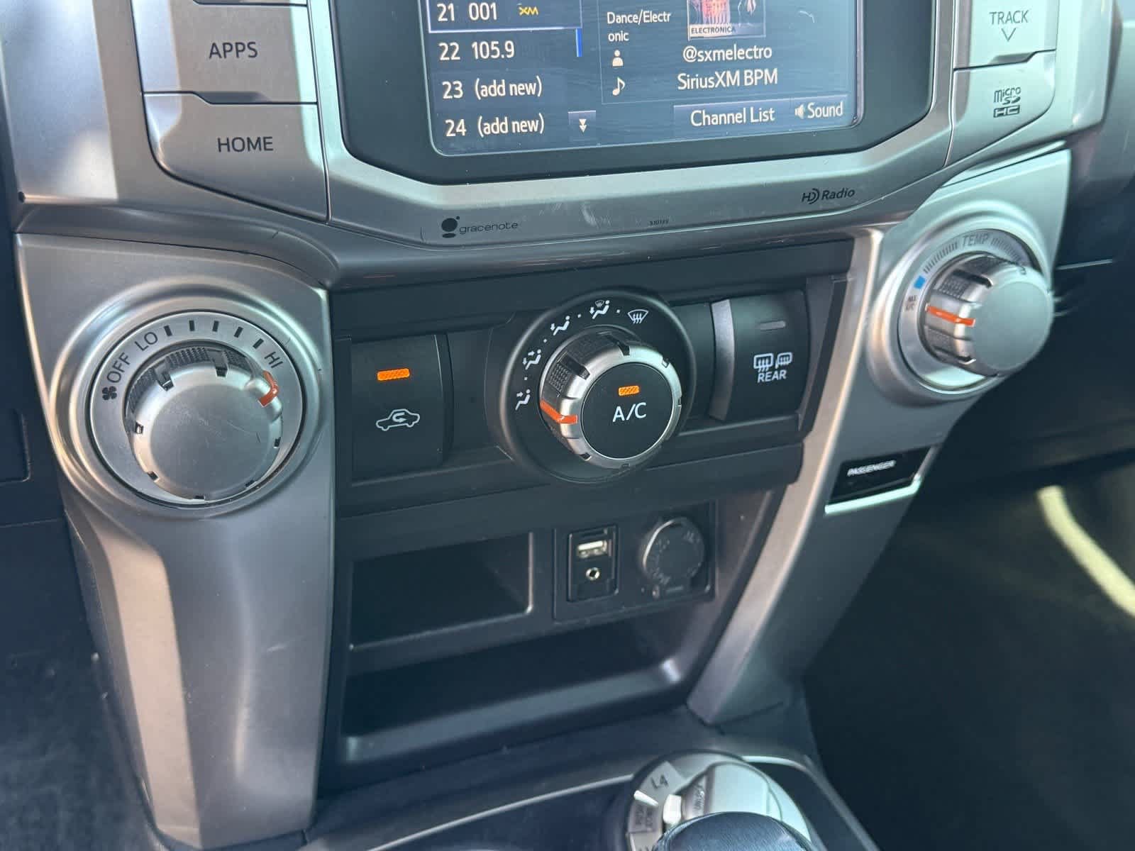 Used 2018 Toyota 4Runner SR5 Premium AWD/4WD image 23