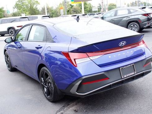 Certified 2026 Hyundai Elantra Sport FWD image 4