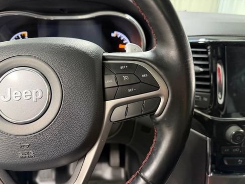 Used 2020 Jeep Grand Cherokee Trailhawk AWD/4WD image 17