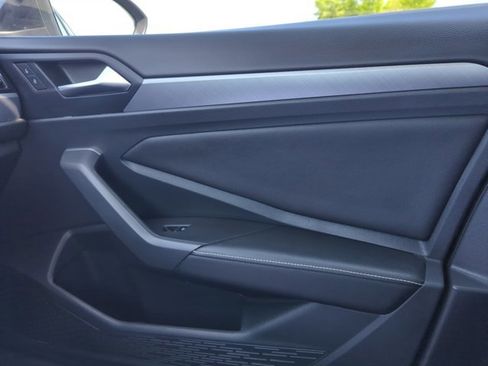 Used 2024 Volkswagen Jetta SE image 24