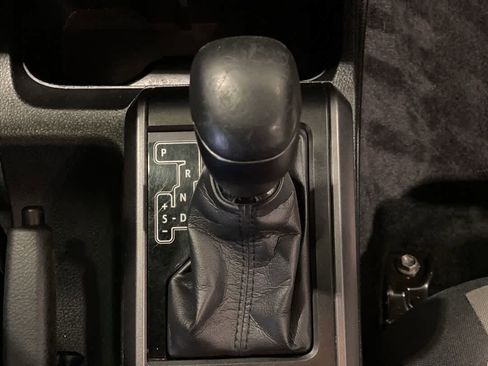 Used 2021 Toyota Tacoma TRD Off-Road w/ Technology Package image 22